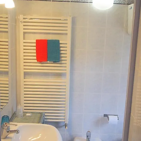 Nell'antica Torre Di Fronte A Appartement *