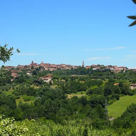 Nell'antica Torre Di Fronte A Siena