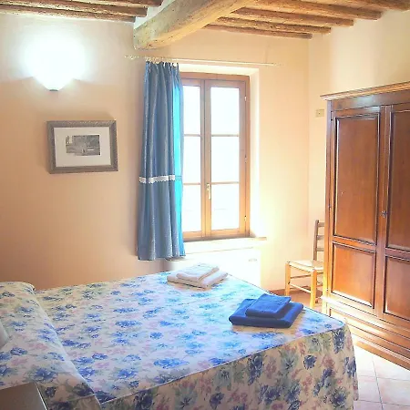 Nell'antica Torre Di Fronte A Appartement Siena