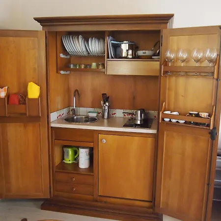 Nell'antica Torre Di Fronte A Appartement Siena